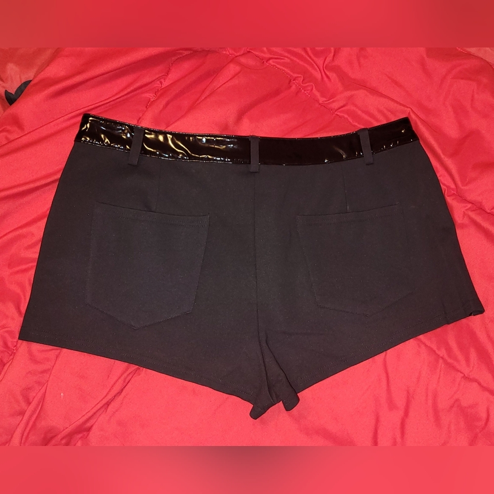 Killstar Exxanimate blk vinyl hot pants corset tie front sexy shorts XXL NWT - Picture 15 of 17